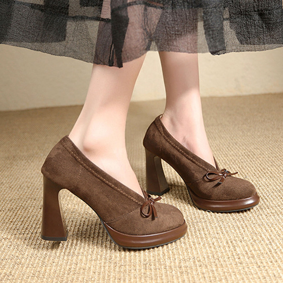 Vintage Bow Block Heel Pumps