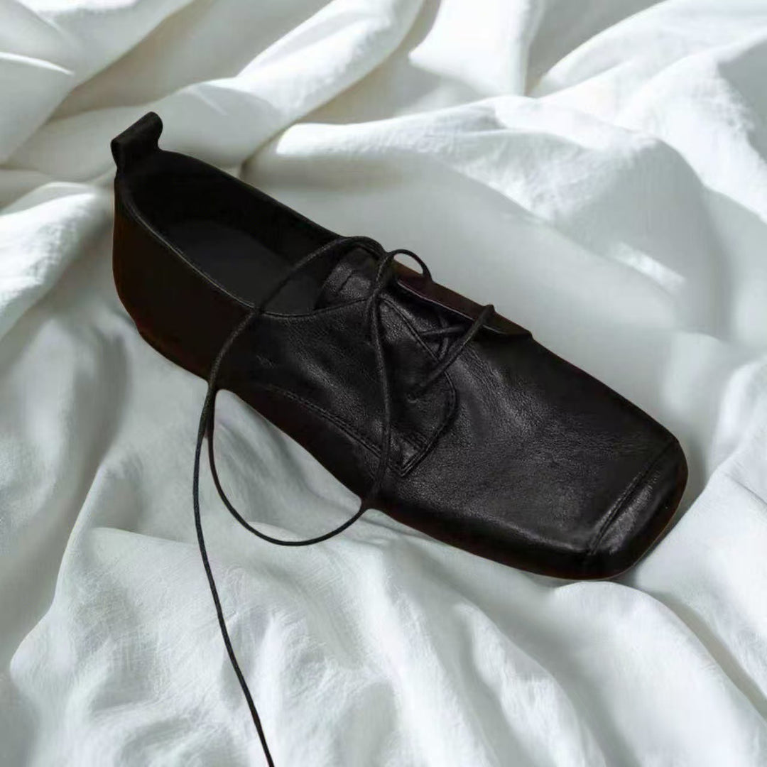 Vintage Lace-Up Oxford Flats