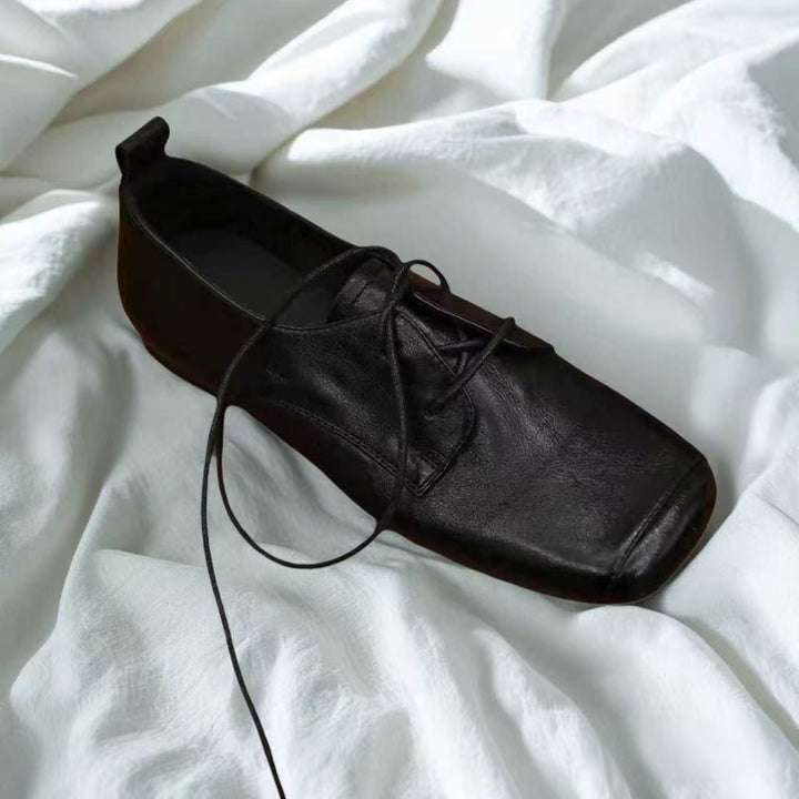 Vintage Lace-Up Oxford Flats