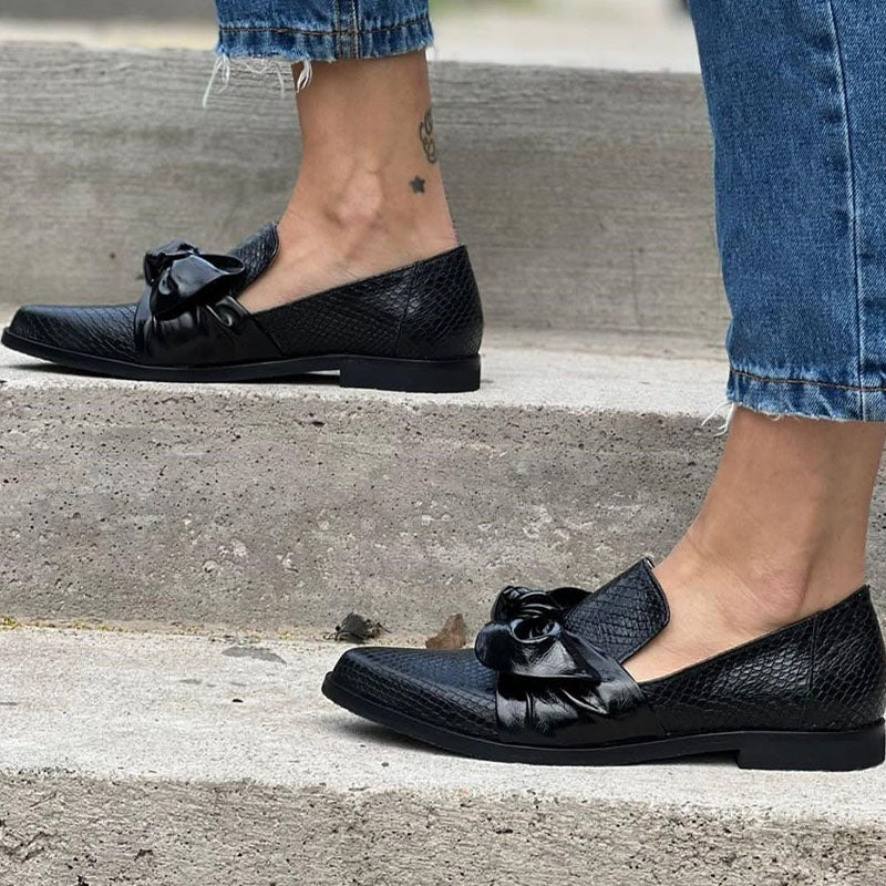 Bow Detail Textured Loafers