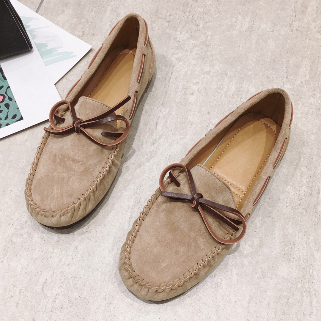 Classic Bow Detail Suede Loafers