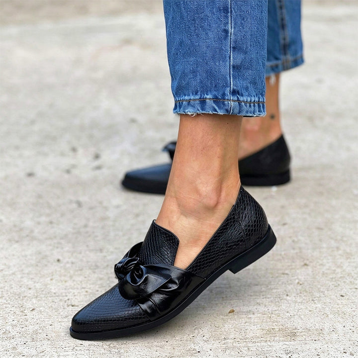 Pointed Toe Bow Detail Loafers