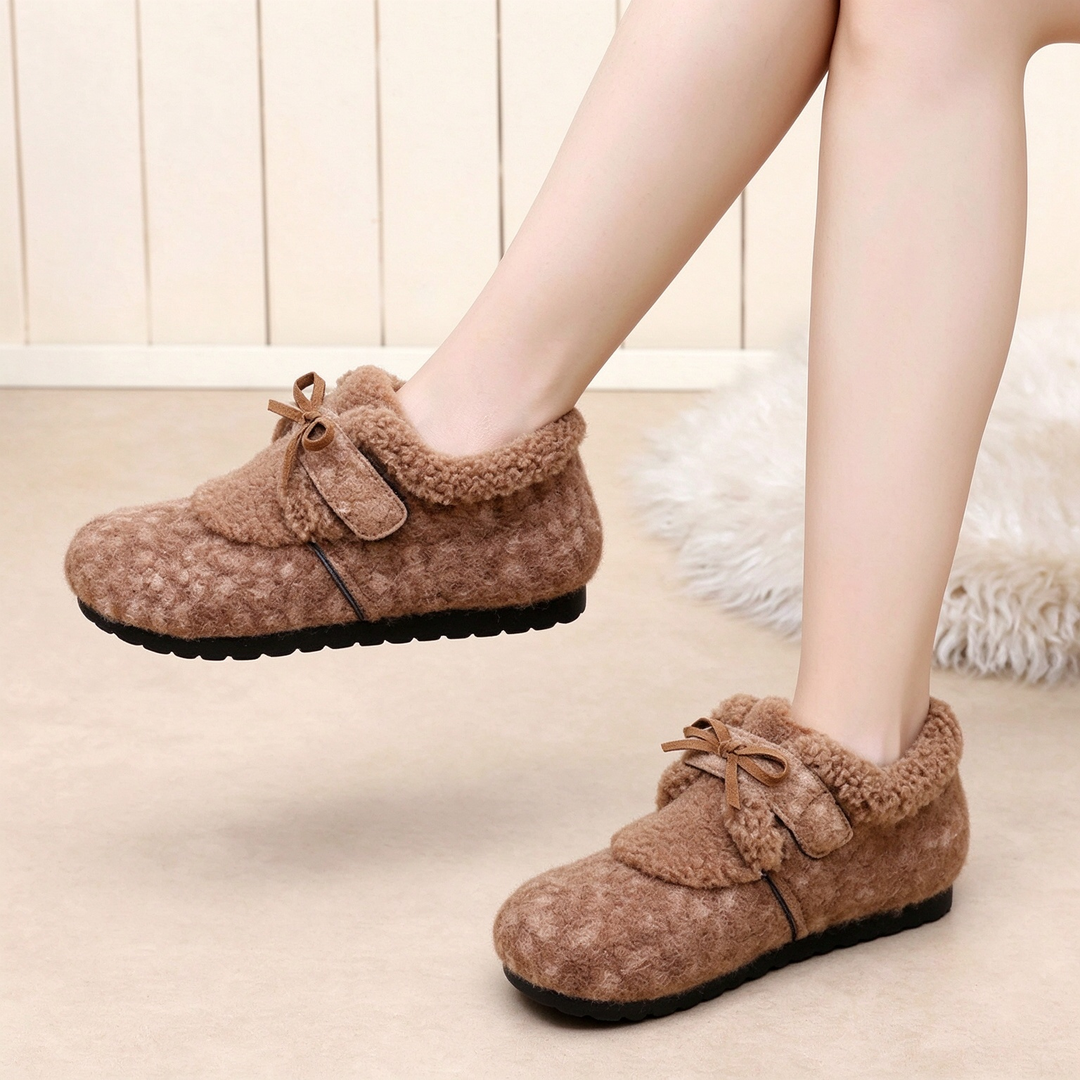 Cozy Fleece-Lined Bow Slippers