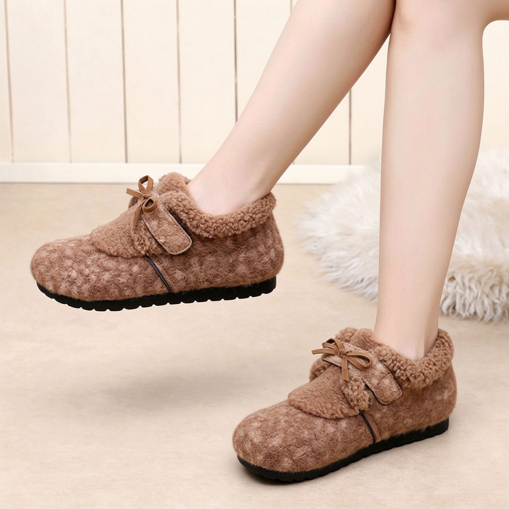 Cozy Fleece-Lined Bow Slippers