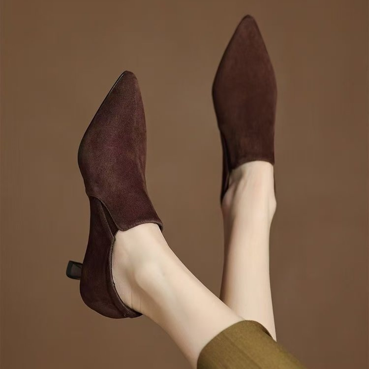 Pointed Toe Suede Pumps