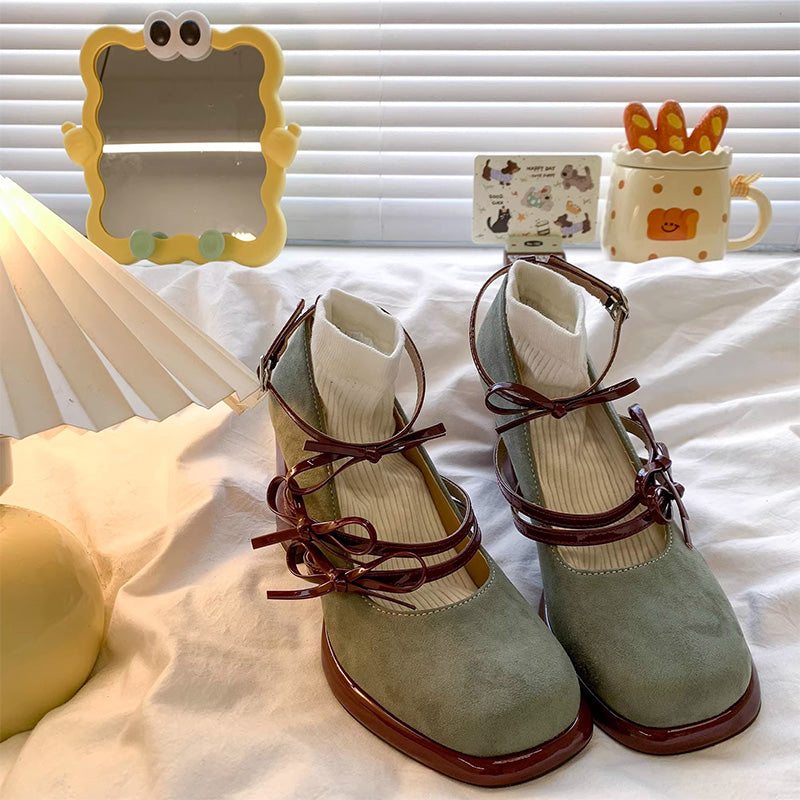 Vintage Bow Strap Platform Mary Jane Pumps
