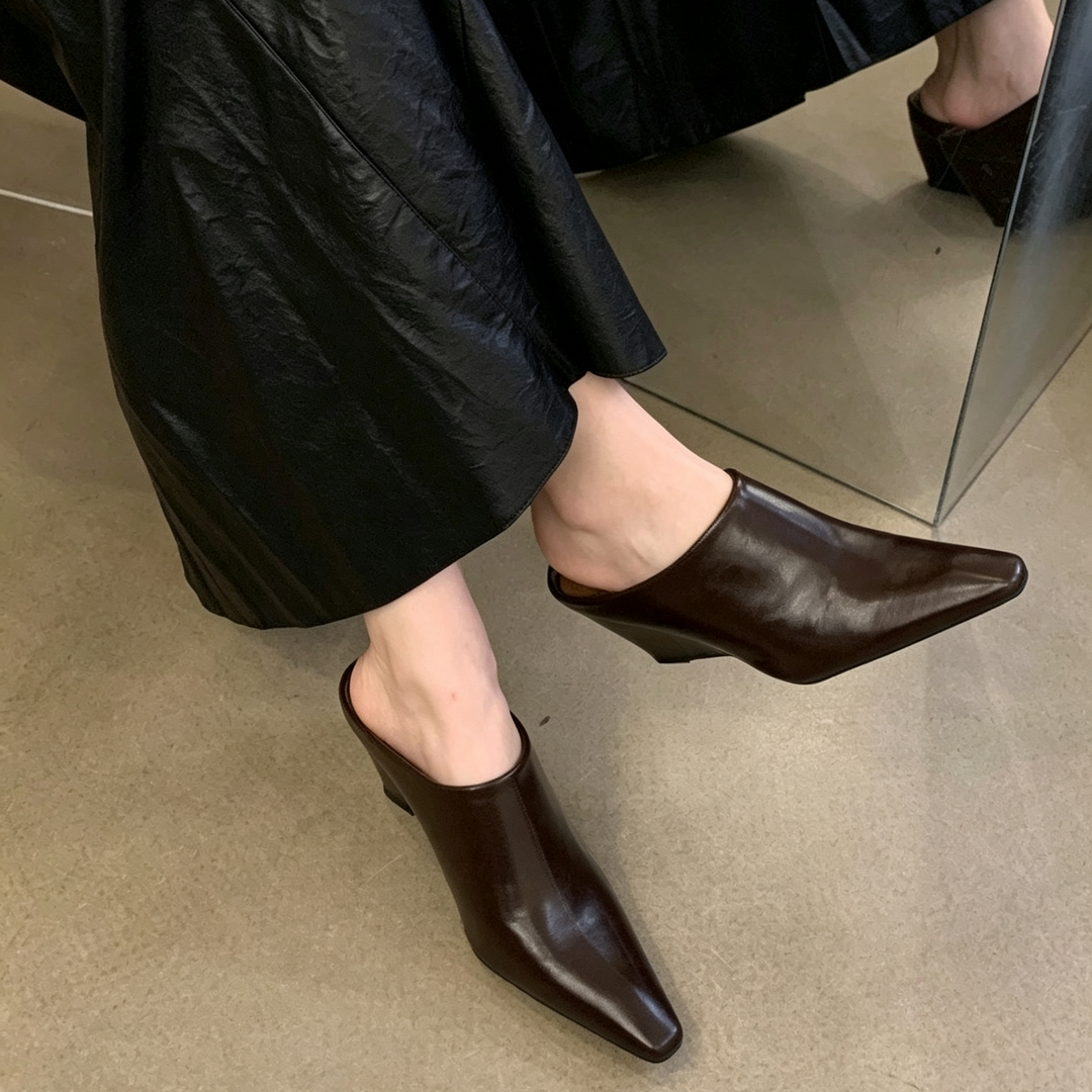 Pointed Toe Wedge Mule Pumps
