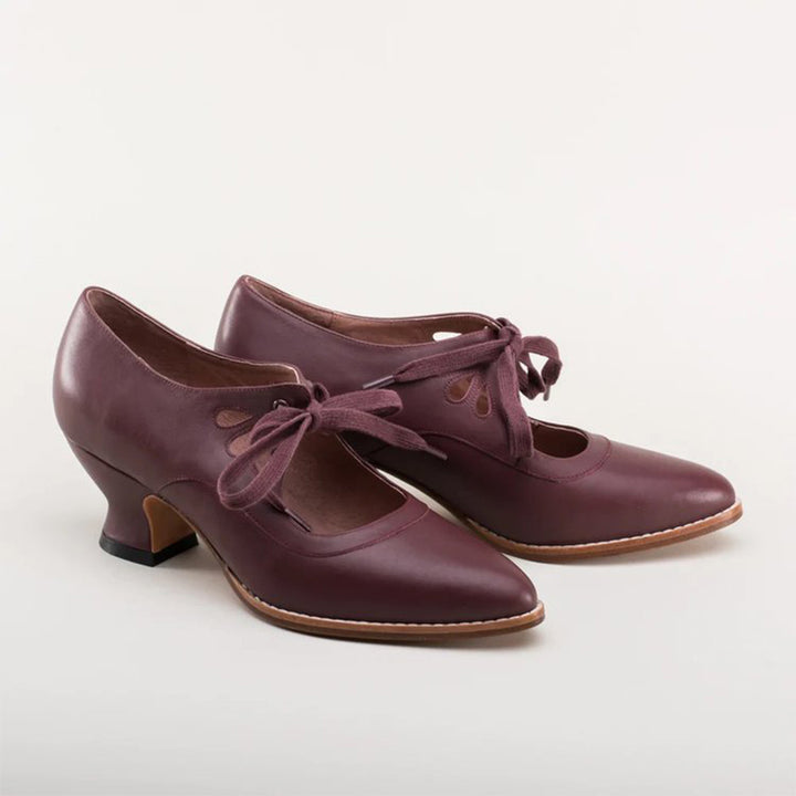 Vintage Cut-Out Lace-Up Pumps