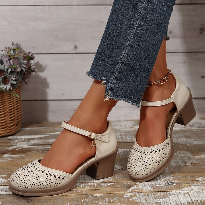 Vintage Closed-Toe Block Heel Sandals