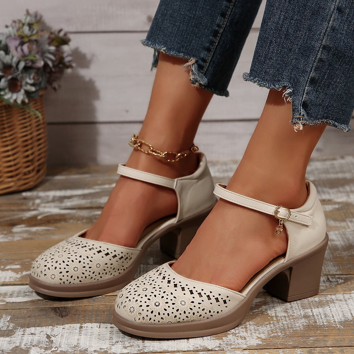 Vintage Closed-Toe Block Heel Sandals