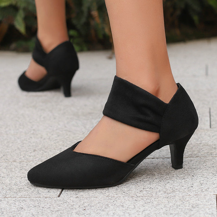 Pointed Toe Kitten Heels