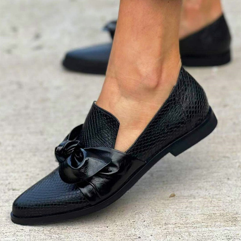 Bow Detail Textured Loafers