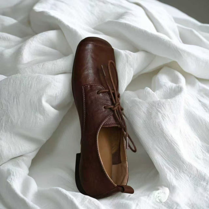 Vintage Lace-Up Oxford Flats