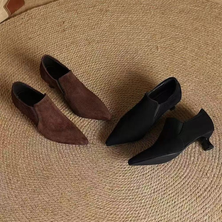 Pointed Toe Suede Pumps